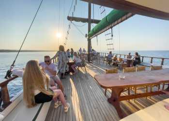 Wycieczka fakultatywna, Wycieczka Rejs na zachód słońca w Larnaka