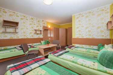 Obóz młodzieżowy, „FABRYKA ATRAKCJI”: Laser Tag, Wojskowy Biwak, Park Linowy, Sport, Integracja, Chill out. Ośrodek z basenem letnim. Kolonia 8-12 lat i obóz 13-16 lat